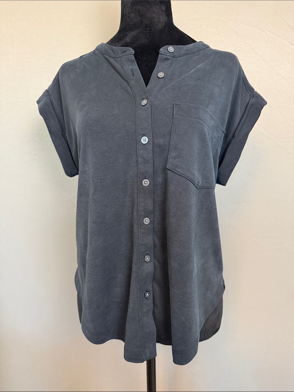 Lou & Grey Navy pocket Shirt-Size XS Will Fit A Medium